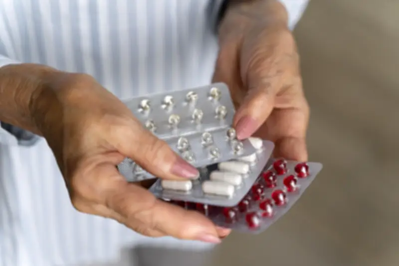 Anvisa recolhe três lotes de medicamentos por risco à saúde