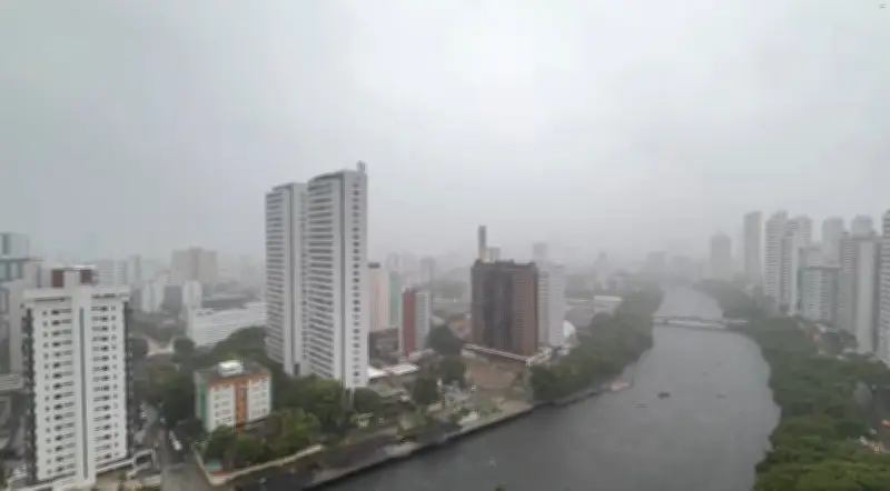 Apac alerta para chuva moderada a forte no Grande Recife e Zona da Mata