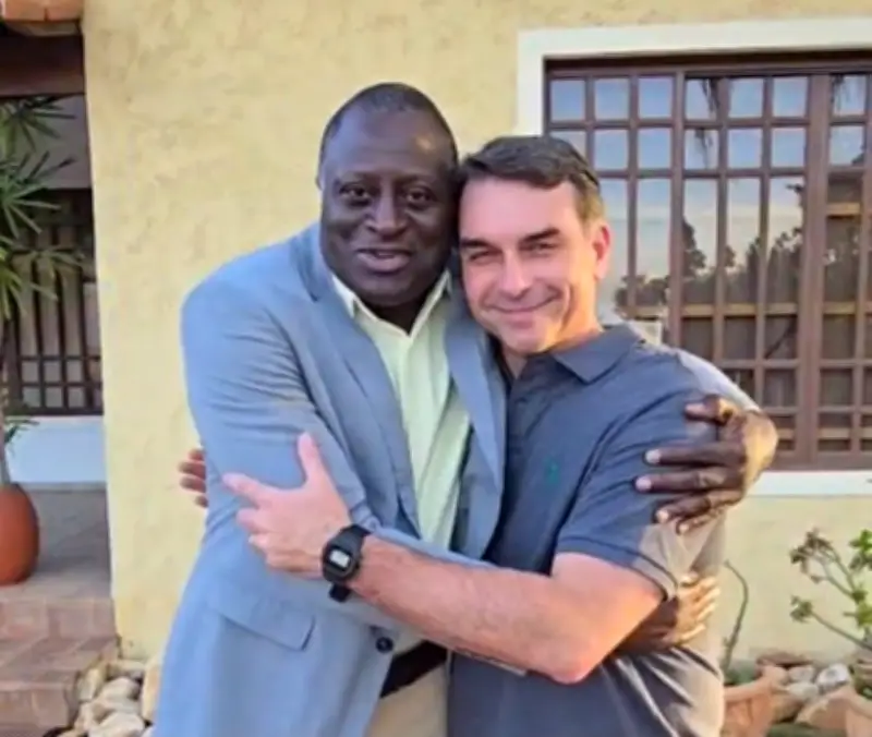 Apoio de Bolsonaro a Hélio Lopes em Roraima irrita direita local