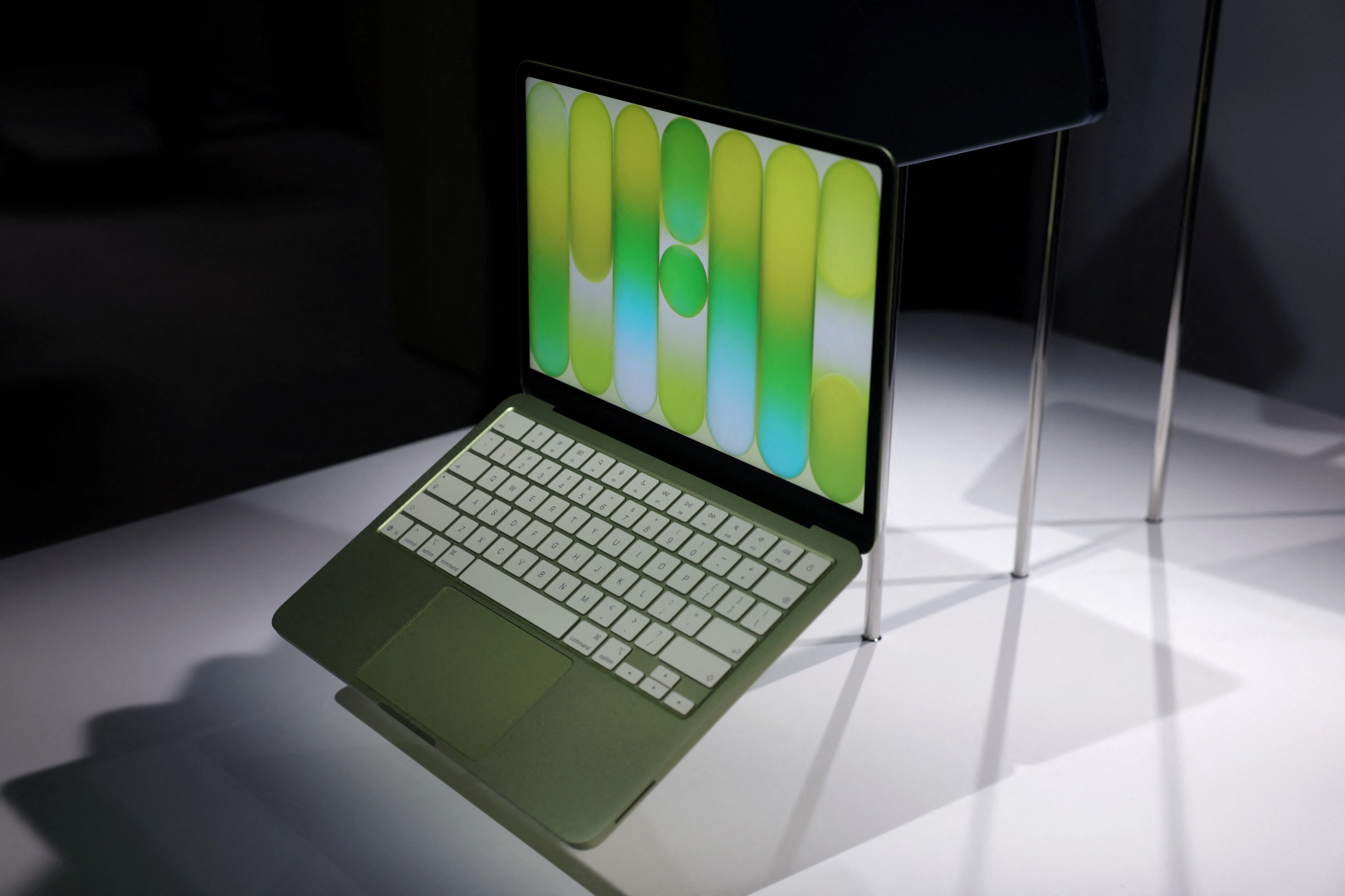 Apple lança MacBook Neo com chip de iPhone e preço a partir de R$ 7.299