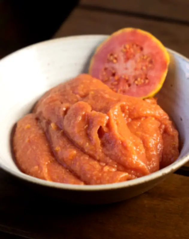 Aprenda a fazer goiabada caseira de forma simples e deliciosa
