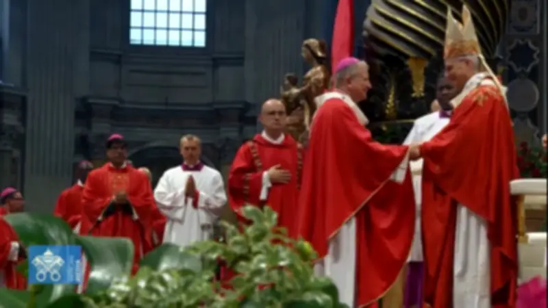 Arcebispo de Aparecida recebe pálio do papa Leão XIV em cerimônia no Vaticano