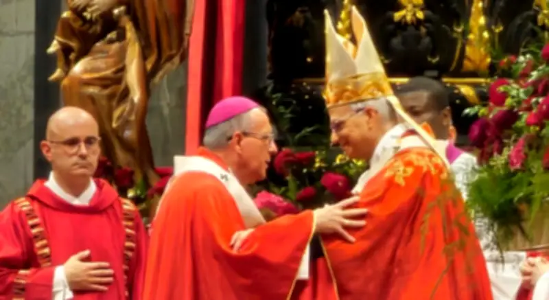 Arcebispo de Sorocaba recebe Pálio Arquiepiscopal do Papa Leão XIV no Vaticano