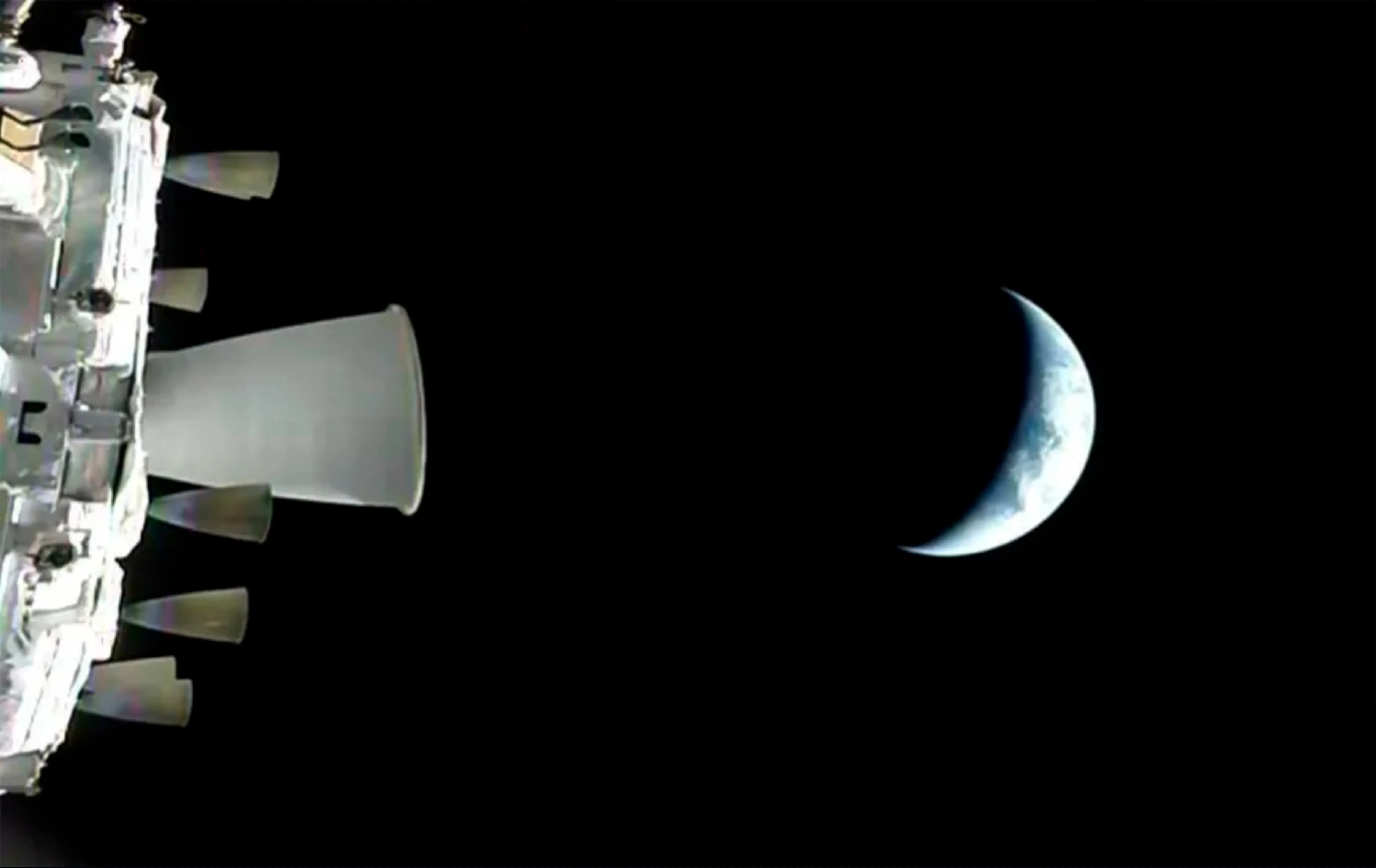 Artemis II realiza manobra crucial e deixa órbita da Terra rumo à Lua