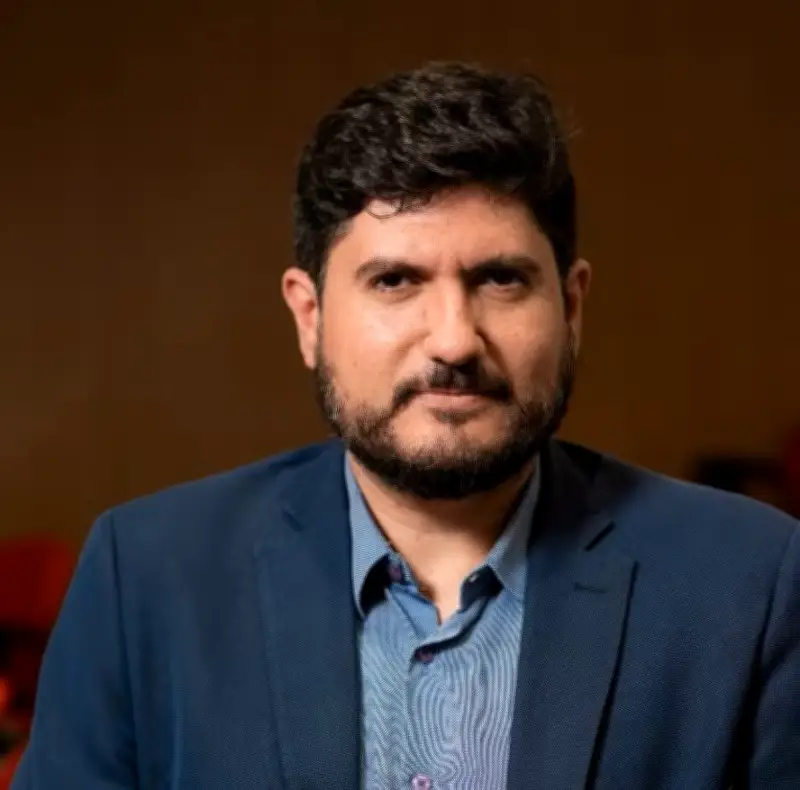 Ataques dos EUA ao Pix ajudam Lula a defender soberania, diz analista