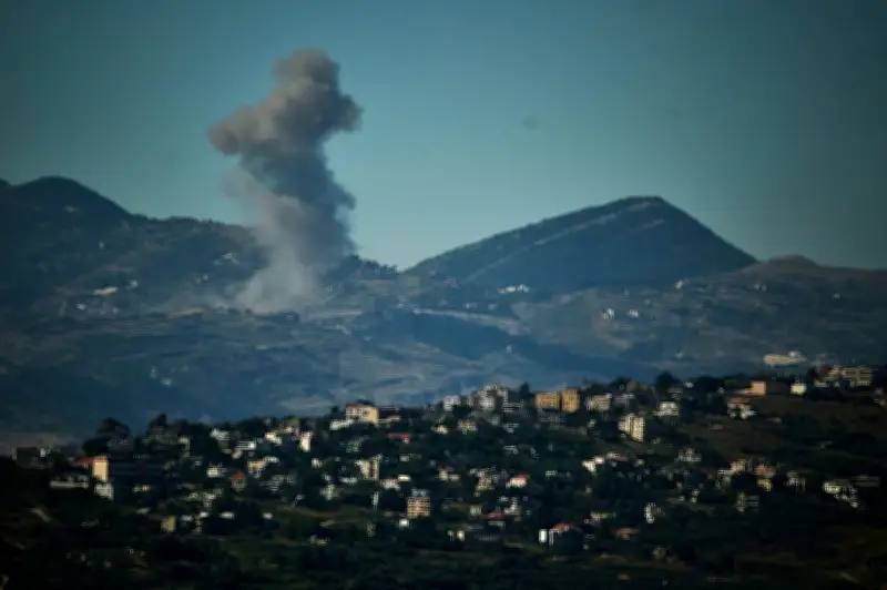 Ataques israelenses no Líbano matam sete, incluindo duas crianças