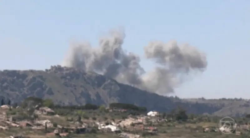 Ataques persistem entre Israel e Hezbollah apesar de cessar-fogo anunciado