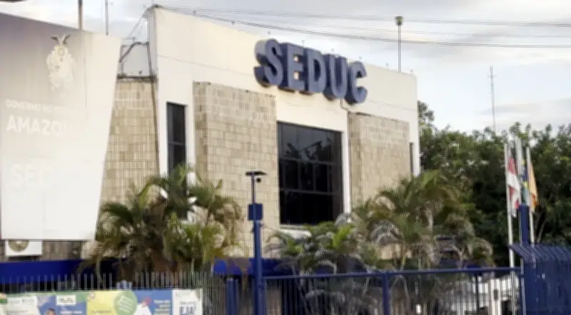 Auditoria do TCE-AM aponta falhas em contratos da Seduc e prejuízo de R$ 3 milhões
