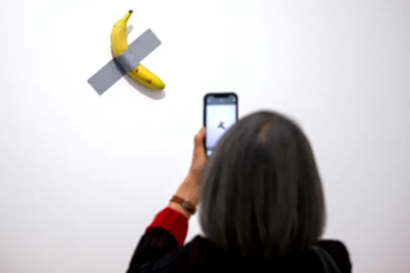 Banana de US$ 6,2 milhões é roubada de museu na França
