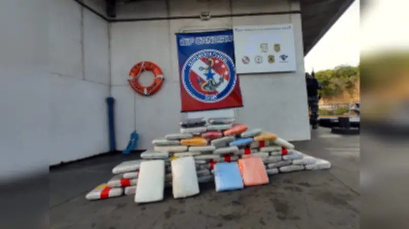 Base fluvial apreende 61 kg de drogas em embarcação no Pará