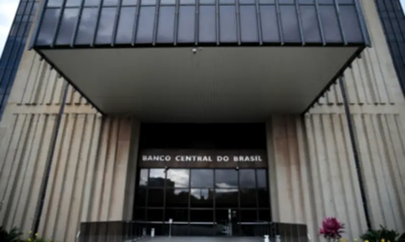 BC divulga ata do Copom com Selic a 14,25% e alerta para inflação
