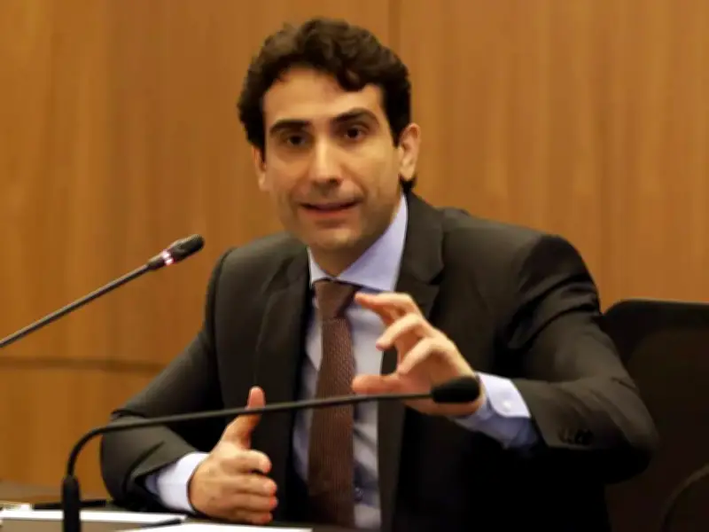 BC vê pressões de demanda na inflação e cita alta da renda e crédito