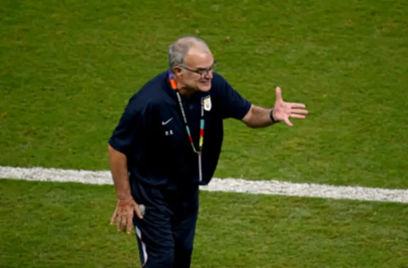 Bielsa assume culpa e diz que passagem pelo Uruguai 'não deixou nada'