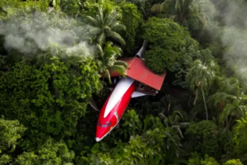 Boeing 727 abandonado vira hotel de luxo na selva da Costa Rica