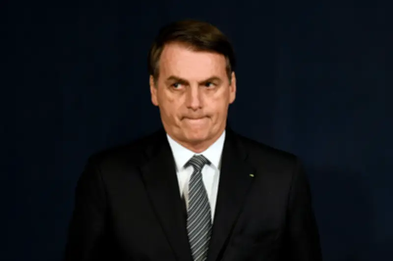 Bolsonaro tem crise de soluços há sete dias, diz boletim médico