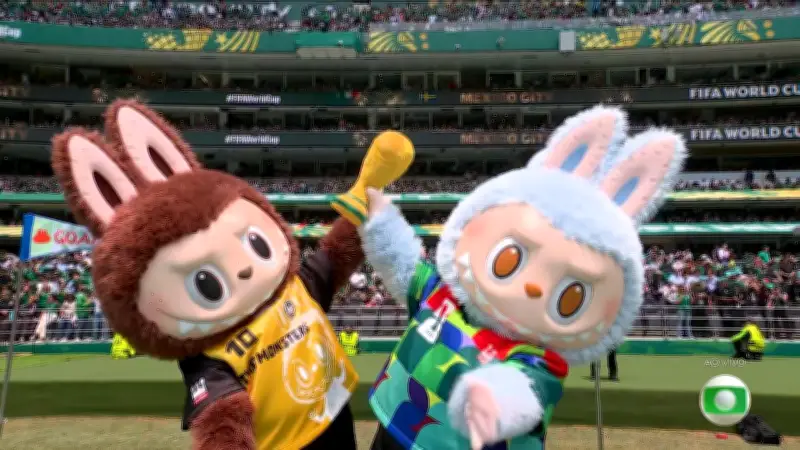 Bonecos Labubu roubam a cena na abertura da Copa do Mundo no México