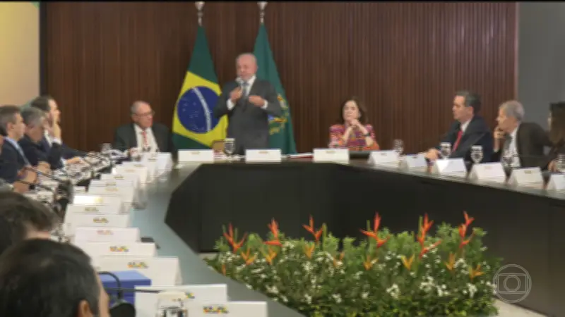 Brasil chama ameaça de tarifas dos EUA de protecionista e absurda