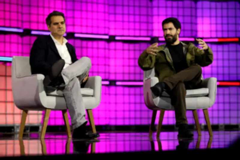 Brasil corre risco de dependência em IA estrangeira, alertam especialistas no Web Summit Rio
