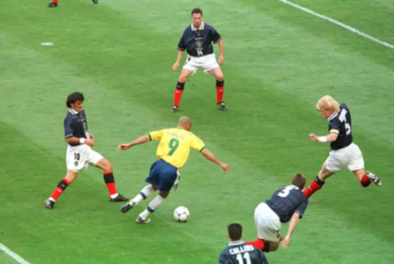 Brasil e Escócia revivem duelo histórico de 1998 na Copa do Mundo