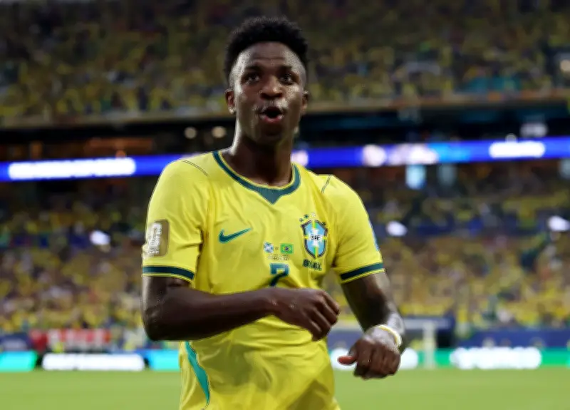 Brasil vence Japão e avança às oitavas da Copa 2026