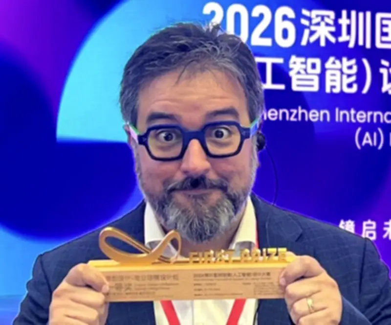 Brasileiro Filipe Diniz vence prêmio internacional de design óptico