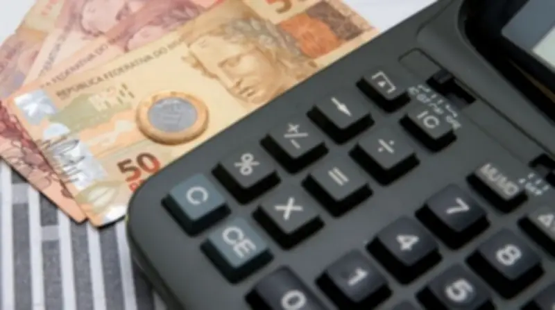 Brasileiros mais otimistas com economia em maio, aponta Ipsos