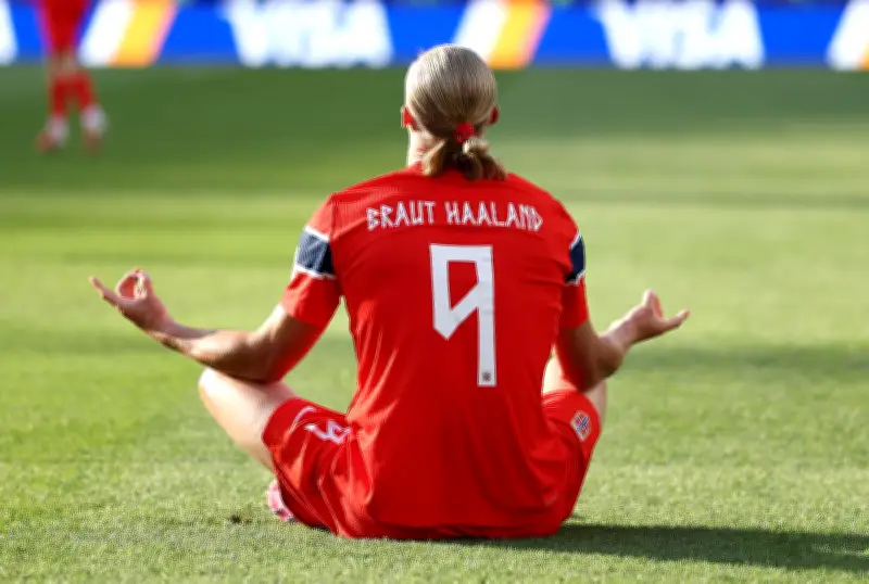 Braut Haaland: por que craque norueguês mudou nome na camisa na Copa 2026