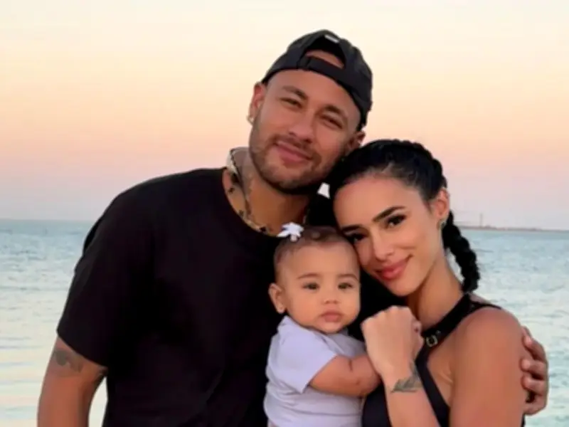 Bruna Biancardi elogia humildade de Neymar: 'Ele é muito pé no chão'