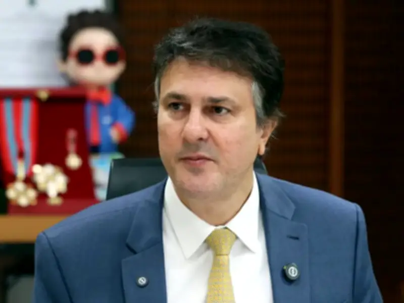 Camilo Santana defende classificar facções como terroristas e diverge de Lula