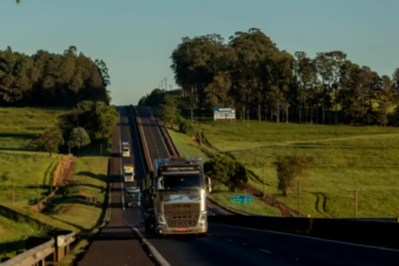 Caminhões respondem por 68,5% da carga transportada no Brasil, aponta estudo