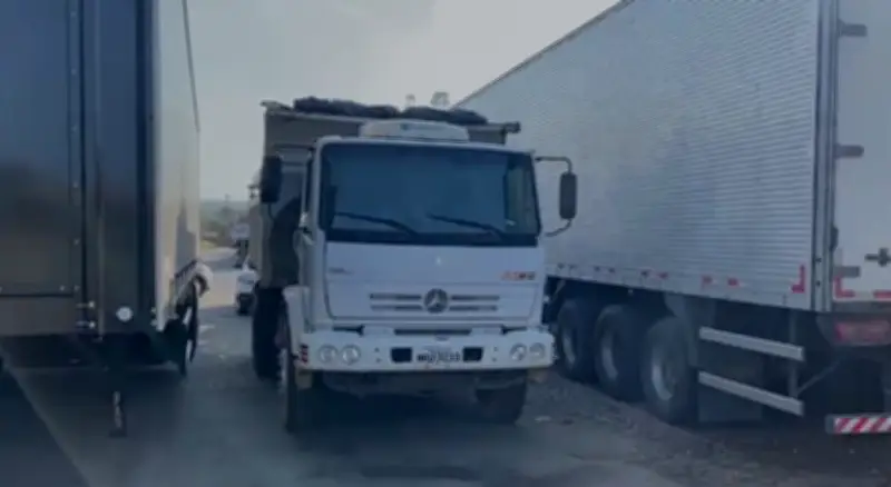 Caminhão furtado em Marilândia é encontrado em Governador Valadares