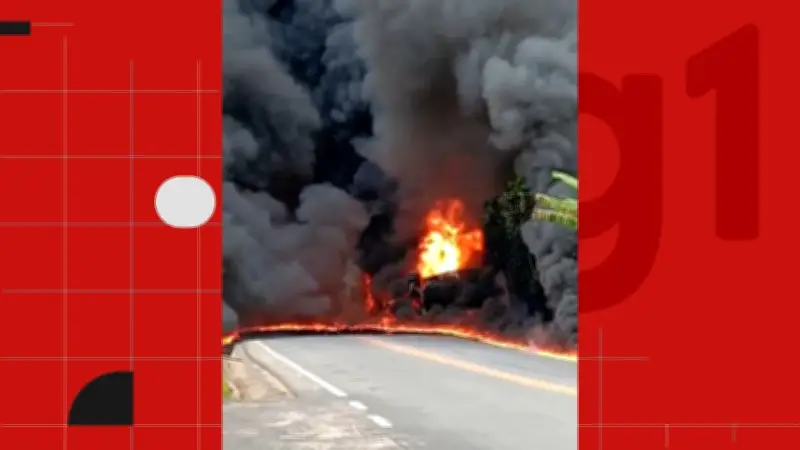 Caminhão tomba e pega fogo em Alfredo Chaves, ES; via é interditada