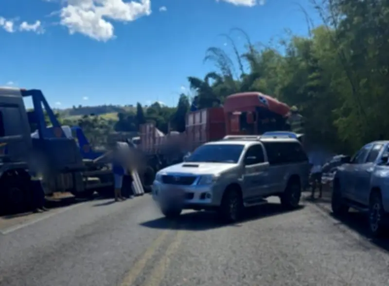 Caminhoneiro morre em acidente na MGC-418 em Carlos Chagas