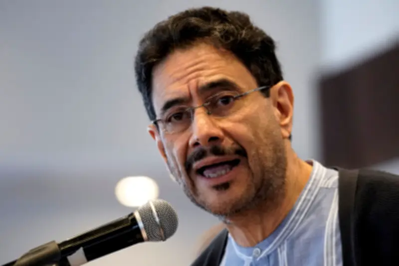 Candidato governista recua e diz não ver irregularidades na eleição colombiana