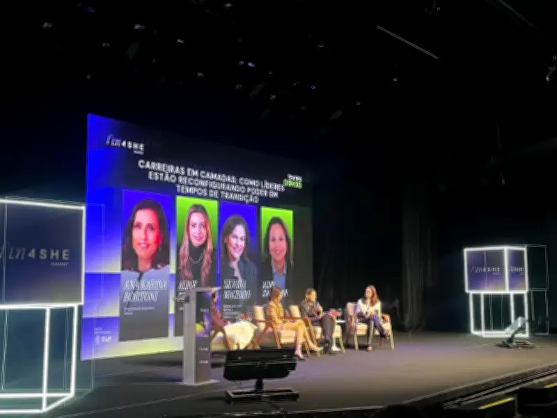 Carreiras em camadas: executivas defendem rotas não lineares no Fin4She Summit