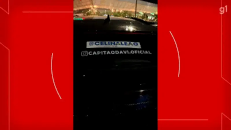 Carros são adesivados sem autorização com nomes de Celina Leão e pré-candidato no DF