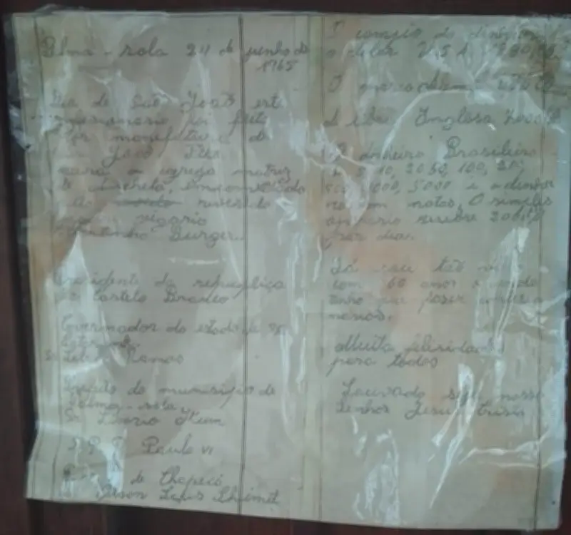 Carta de carpinteiro escondida em confessionário por 40 anos é redescoberta