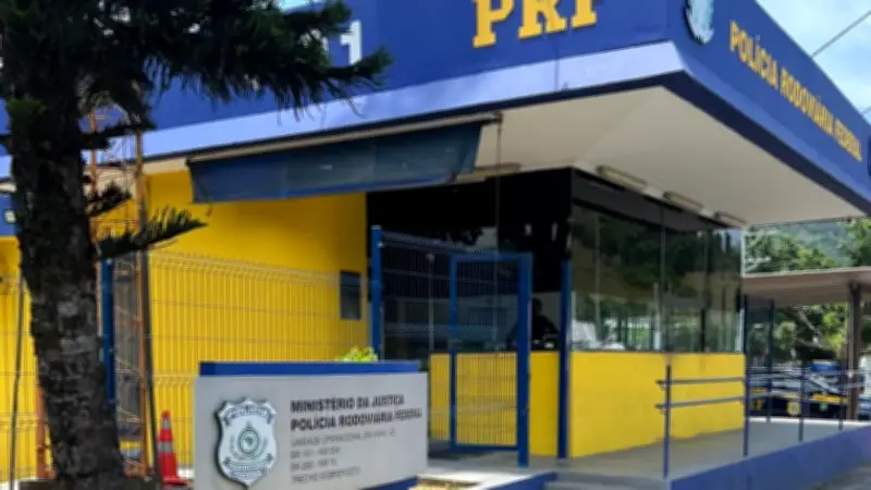 Casal foragido há 15 anos é preso pela PRF na BR-101 no ES
