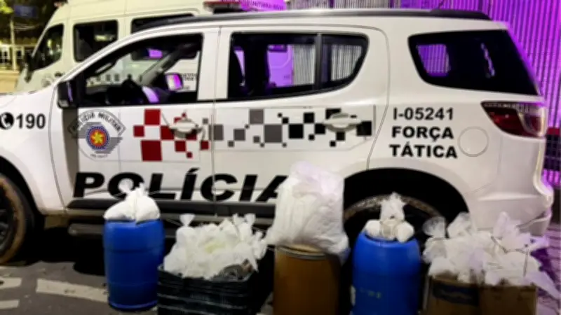 Casal preso com 78 kg de cocaína em Pindamonhangaba, SP