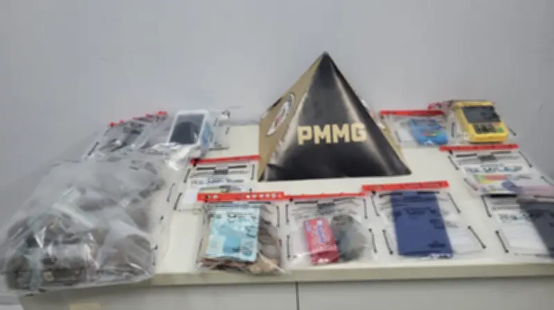 Casal é preso com drogas escondidas em carrinho de bebê em Governador Valadares