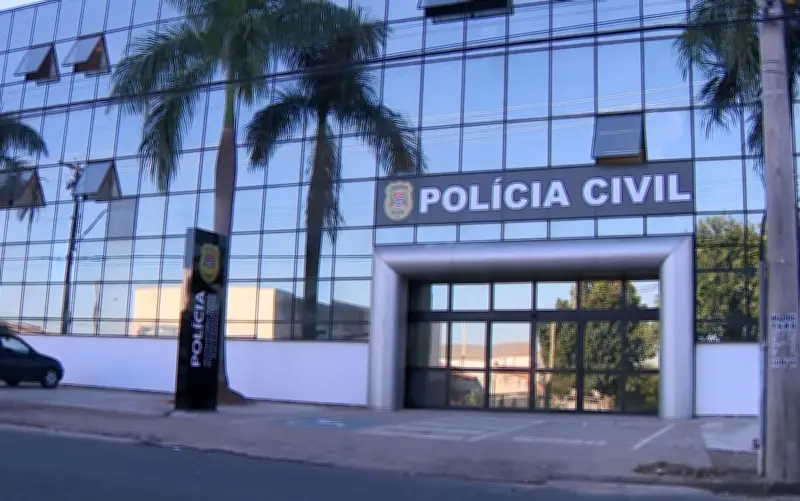 Casal preso em Americana por maus-tratos a filho autista de 4 anos