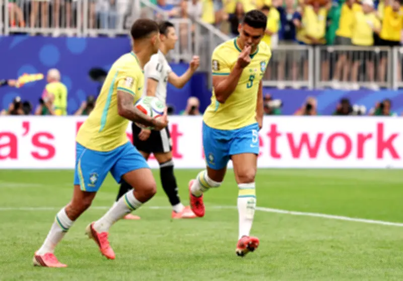 Casemiro iguala recorde de invencibilidade em Copas com 12 jogos