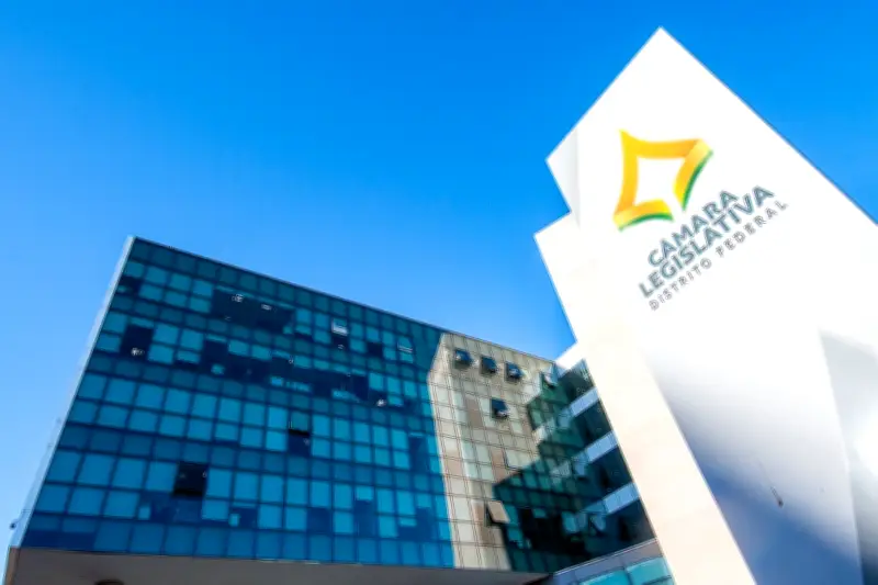 Caso na CLDF alerta sobre riscos do monitoramento digital