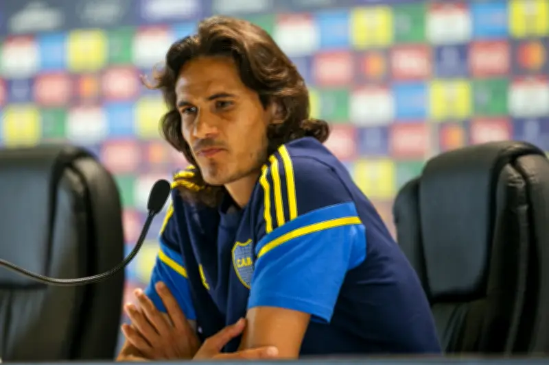 Cavani rescinde com o Boca Juniors após apenas dois jogos em 2026