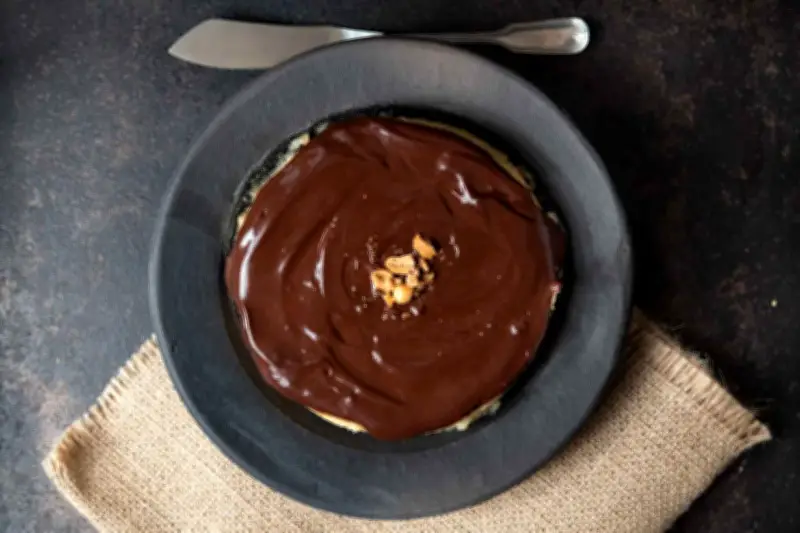 Cheesecake de Paçoca com Chocolate para o Dia dos Namorados