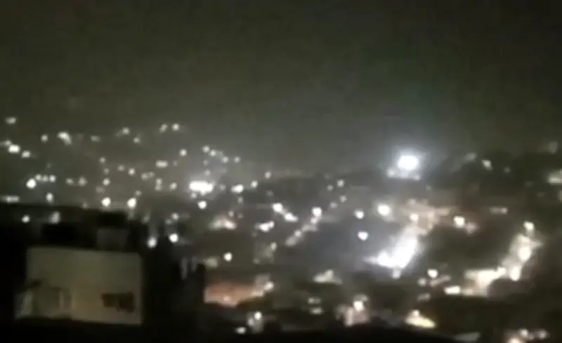 Chuva de granizo e 113 raios surpreendem Juiz de Fora em noite de temporal