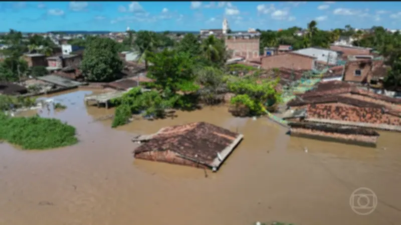 Chuva forte desaloja mais de 3 mil pessoas em PE e PB