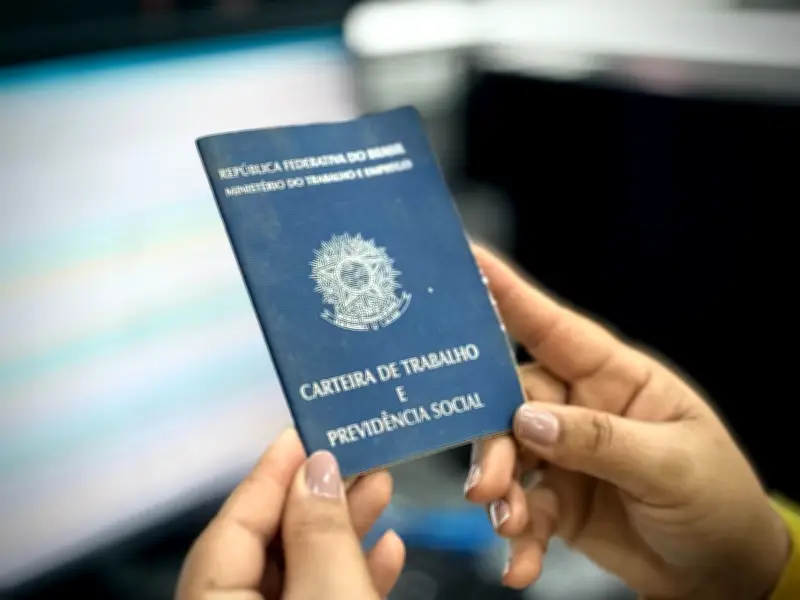 Câmara aprova em 1º turno PEC que reduz jornada de trabalho para 40 horas