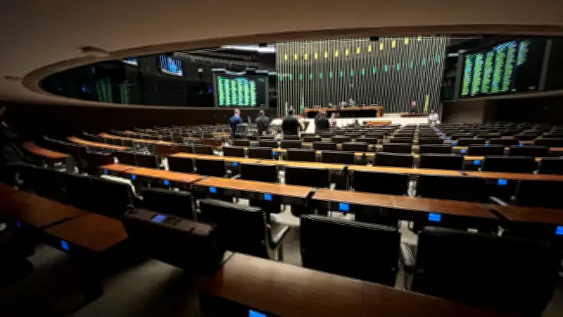 Câmara aprova projetos simbólicos em semanas de baixa atividade legislativa