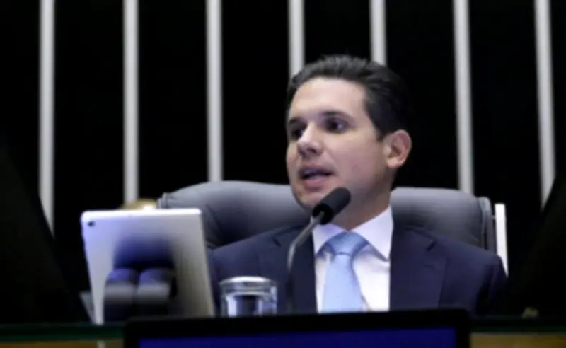 Câmara define pauta para votar projetos antes do recesso e das eleições